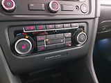 Volkswagen Golf (2013) 1.6 TDI, Serv.kniha, Navi - náhled 16