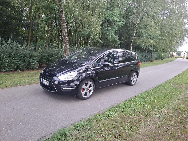 Ford S-MAX (2012) 2.0TDCi 170 - fotka 2 z 22
