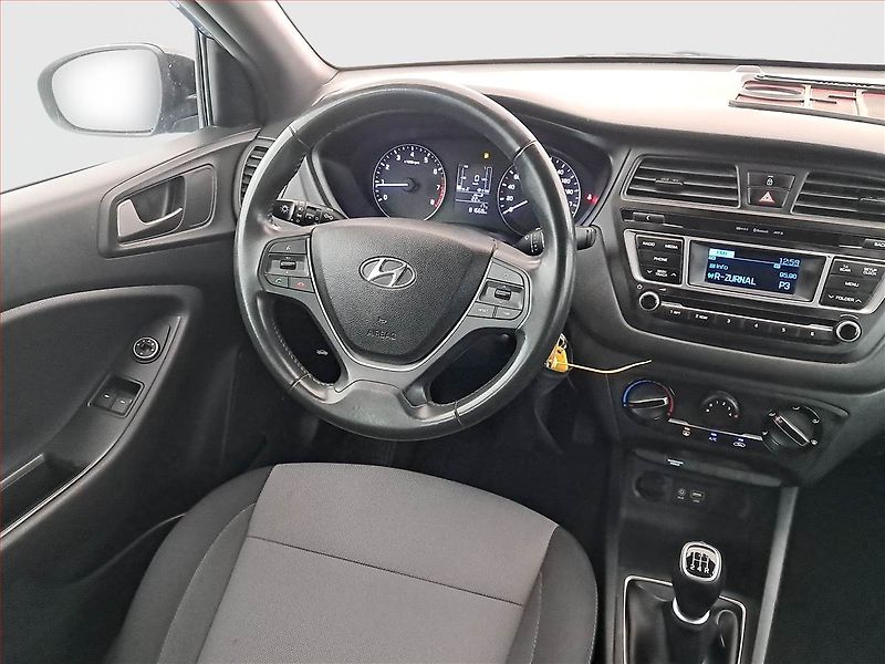 Hyundai i20 (2018) Comfort 1.2, ČR,1.maj - fotka 15 z 17