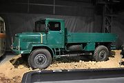 Tatra 128 byl odvozeným čtyřkolovým typem