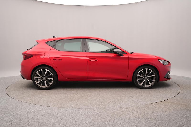 Seat Leon 1.5 TSI 110kW FR CZ - fotka 10 z 52