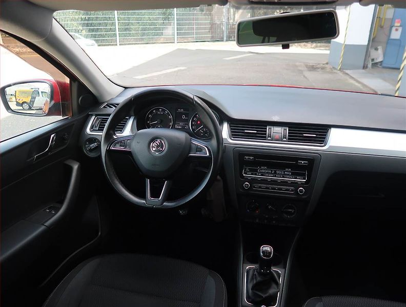 Škoda Rapid (2013) Spaceback 1.2 TSI, ČR,1.maj - fotka 7 z 17