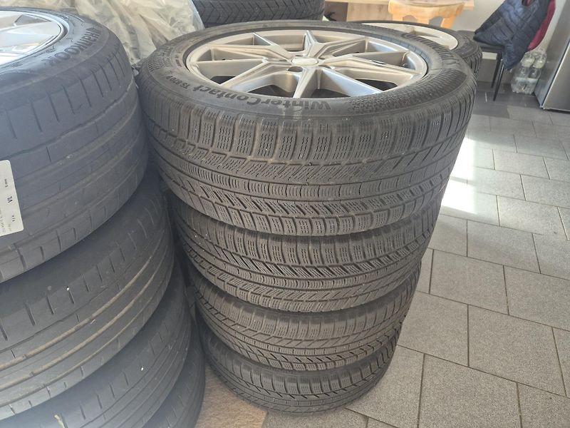 Škoda Enyaq 150kw, iV80 19ALU SOH 96% - fotka 42 z 45