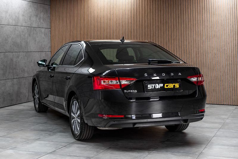 Škoda Superb 1.5 TSI STYLE*VIRTUAL*ČR 1.MAJ - fotka 4 z 43