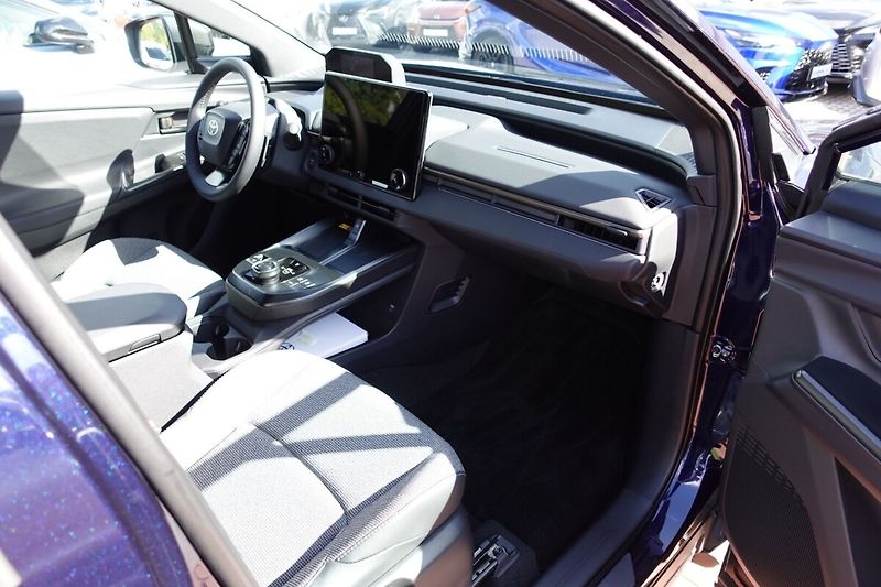 Toyota bZ4X BEV Style 73.1 kWh MC25 - fotka 12 z 33