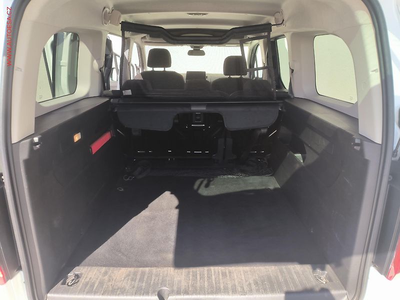 Opel Combo (2020) 1.5CDTi MAXi XL, Life, 96kW - fotka 7 z 22