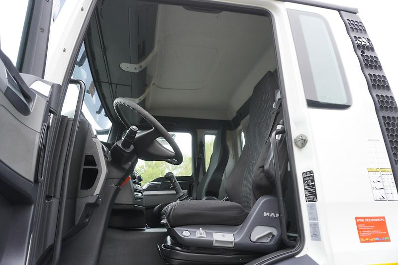 MAN TGS (2016) 26.360 6x4 BB / 160 tho. km - fotka 14 z 24