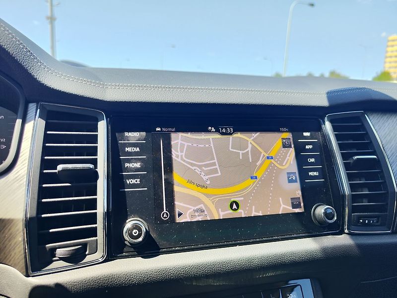 Škoda Kodiaq 2.0 TDI/147kW Style 4x4 DSG - fotka 20 z 35