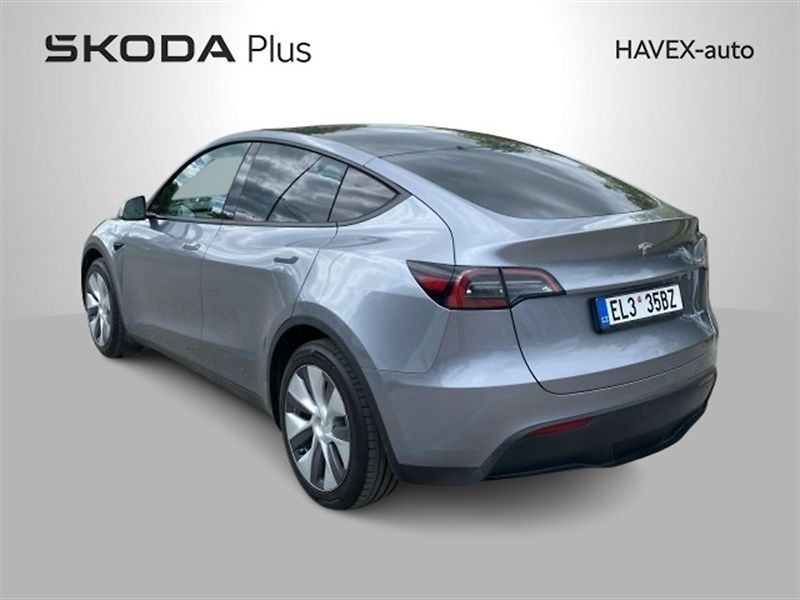 Tesla Model Y (2024) BEV AWD AT Long Range - fotka 2 z 5
