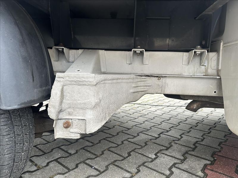 Volkswagen Transporter 2,0 TDI TAŽNÉ - fotka 17 z 20