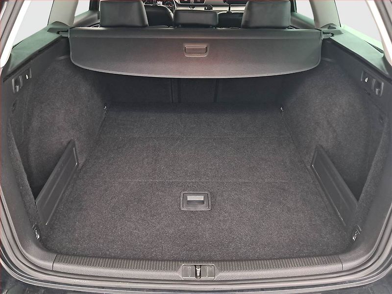 Volkswagen Passat (2012) 2.0 TDI, Automat, Navi - fotka 14 z 20