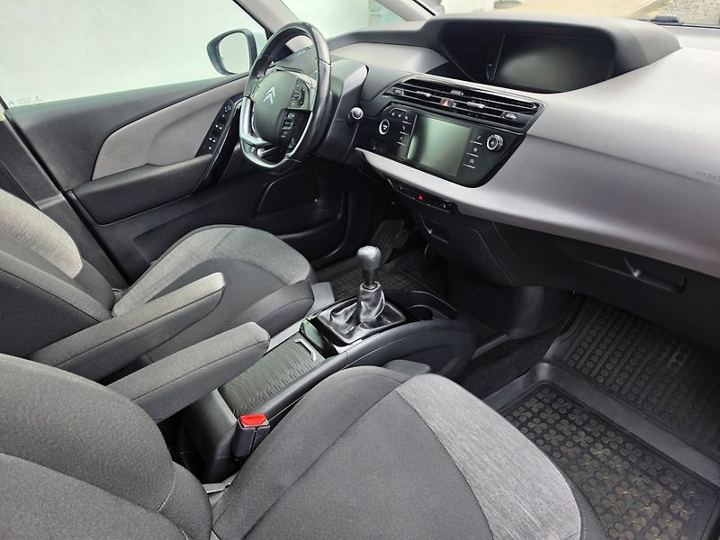Citroën Grand C4 Picasso (2017) 2.0 HDI Navi,7míst - fotka 15 z 25