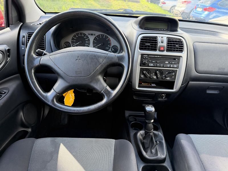 Mitsubishi Space Star 1.6i - fotka 11 z 19