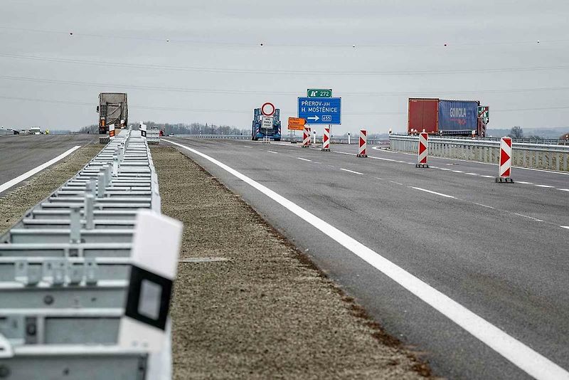 Fototermín v rámci ukázky postupu stavby dálnice D1 Říkovice–Přerov, 14. listopadu 2025, Přerov.