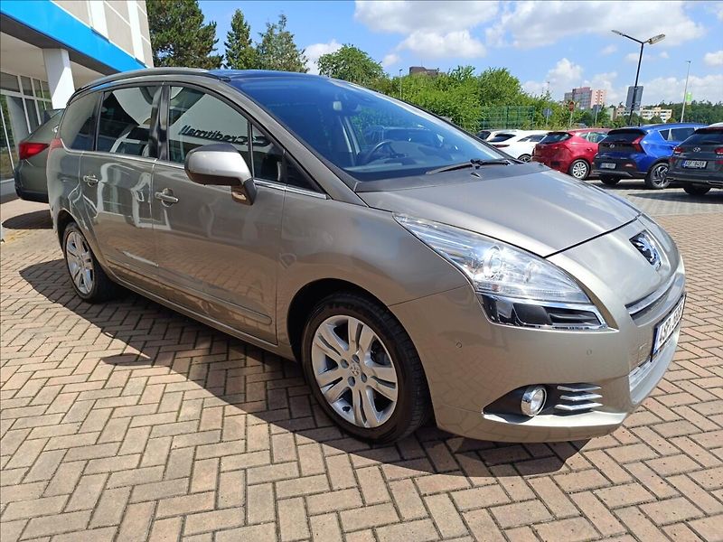 Peugeot 5008 1,6 THP - fotka 4 z 19