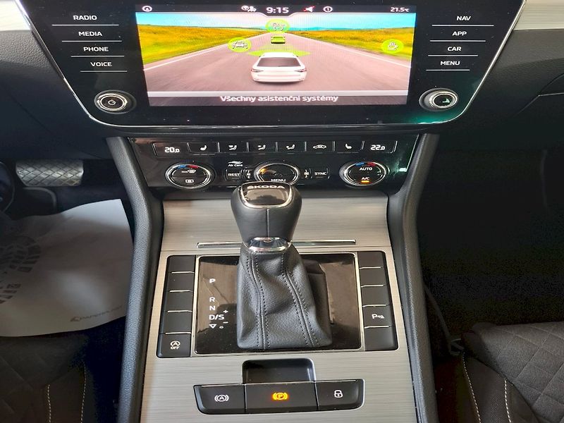 Škoda Superb (2024) COMBI GRT AMB TD 110/2.0 7DG - fotka 25 z 35