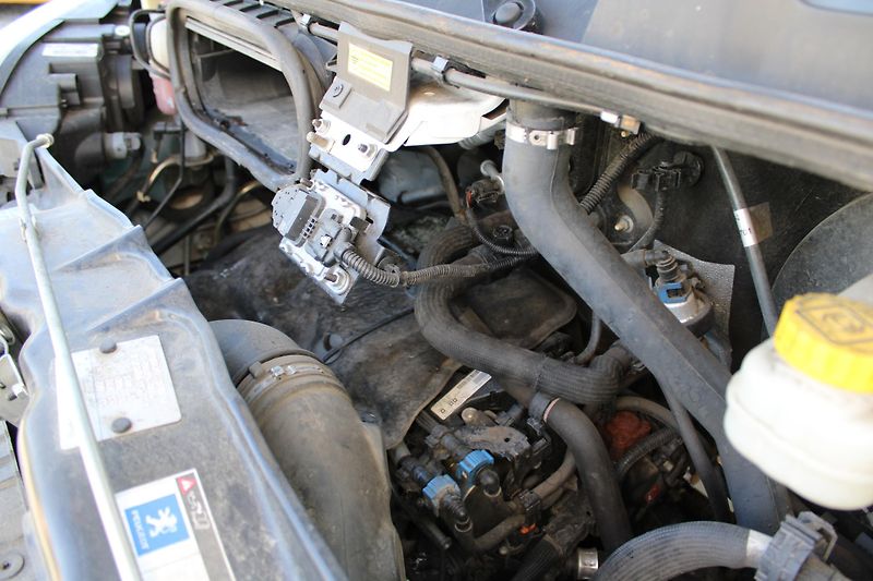 Peugeot Boxer 2,2 HDI sklápěč + klima - fotka 24 z 26