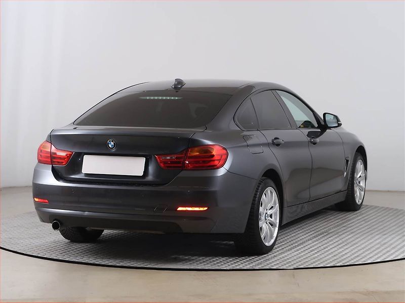BMW Řada 4 (2014) 420i xDrive, 4X4, Navi - fotka 5 z 18