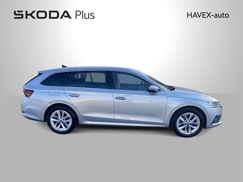 Škoda Octavia (2022) Combi 2.0 TDI DSG Style - fotka 33 z 35