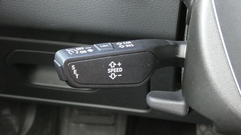 Audi A6 40 TDI quattro S tronic Avant - fotka 11 z 28
