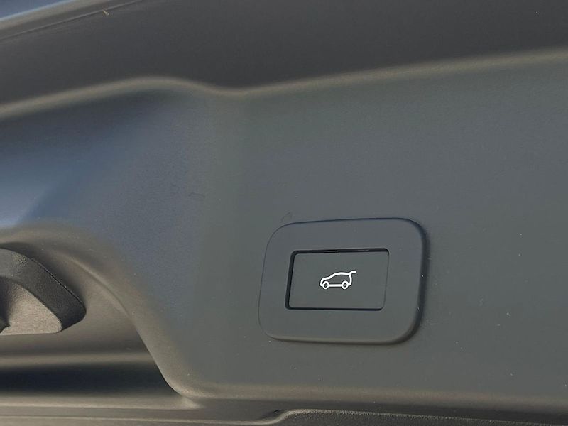 Land Rover Range Rover Evoque D165 SE R-Dynamic, Meridian - fotka 14 z 26