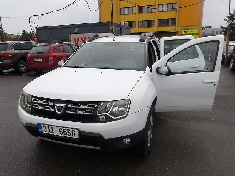 Dacia Duster 1,6i ČR ! 1.MAJITEL ! - fotka 14 z 29