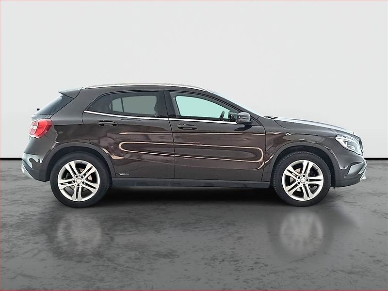Mercedes-Benz GLA (2015) 200 CDI, 4X4, Automat, ČR - fotka 6 z 21