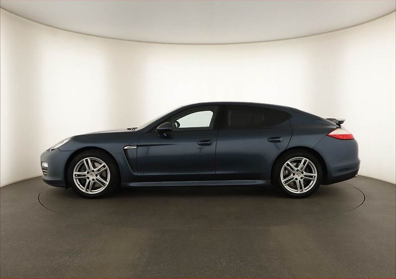 Porsche Panamera (2011) V6 - fotka 3 z 19