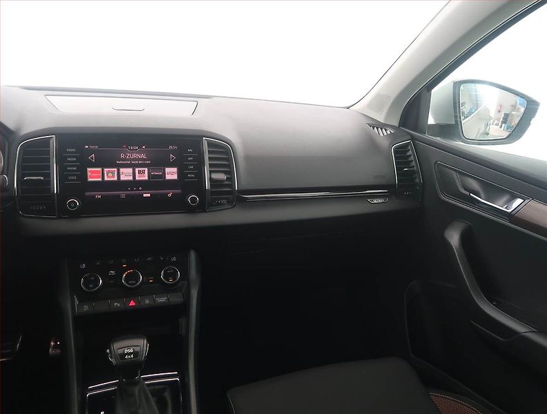 Škoda Karoq (2019) Scout 1.5 TSI 4x4, 4X4 - fotka 8 z 16