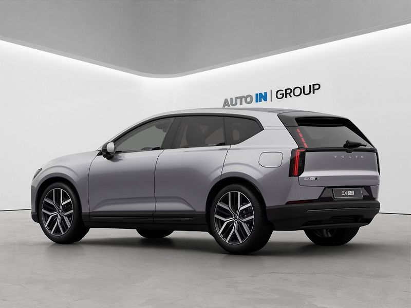 Volvo EX60 (2026) ULTA AWD, B&W, ParkPilot, 510k - fotka 4 z 13