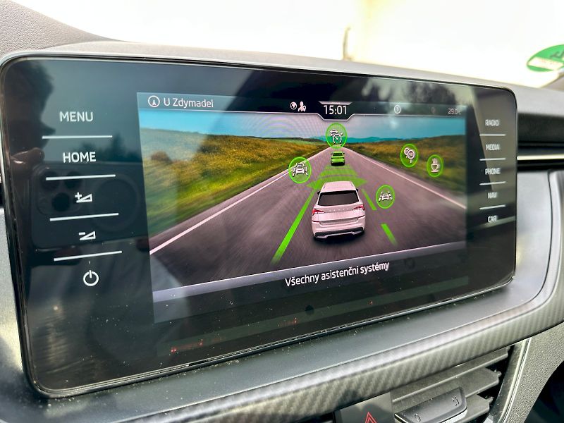 Škoda Kamiq (2023) 1.0 TSI 81 kW Monte Carlo DSG - fotka 17 z 23