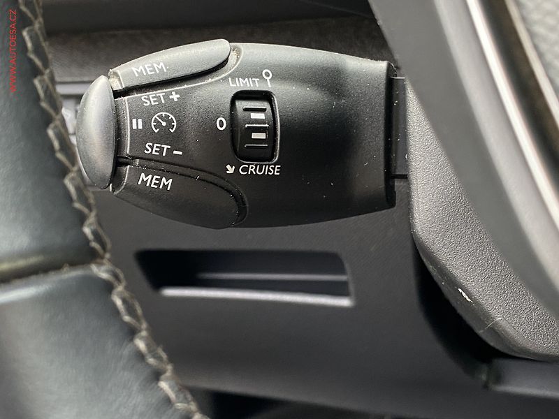 Peugeot 3008 (2018) 2.0 HDi, ČR, Active - fotka 13 z 19