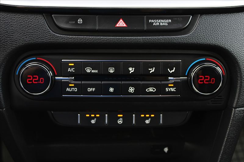 Kia XCeed 1,4 T-GDI  ČR,1MAJ,AUTOMAT,TOP - fotka 16 z 37