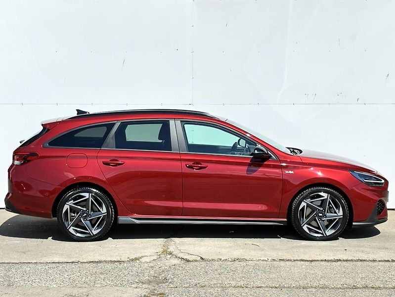 Hyundai i30 1.5 T-GDI 103kW DCT N-Line - fotka 8 z 19