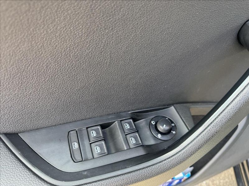 Škoda Superb 2,0 TDI, Automat - fotka 11 z 21