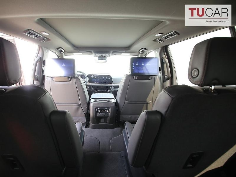 Chevrolet Suburban (2026) 6.2 V8 High Country  - fotka 38 z 51