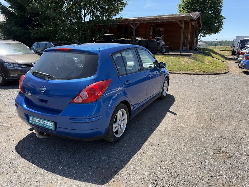 Nissan Tiida 1.8i - fotka 6 z 20