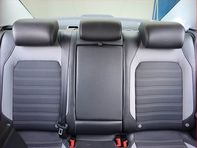 Volkswagen Jetta (2017) 1.4 TSI, Serv.kniha, Tempomat - fotka 10 z 18
