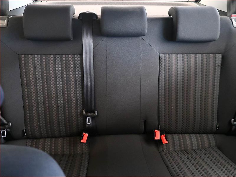Volkswagen Polo (2014) 1.0, Serv.kniha - fotka 10 z 14