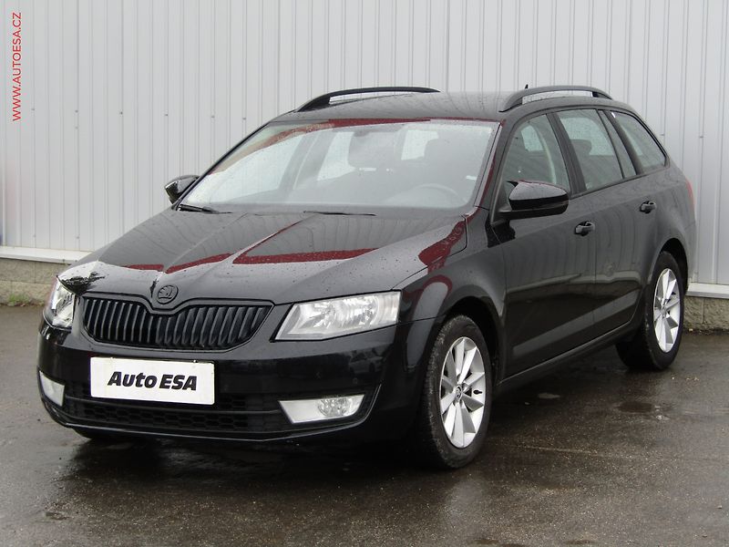 Škoda Octavia (2015) 2.0 TDi, ČR, Navi, AC - fotka 3 z 18