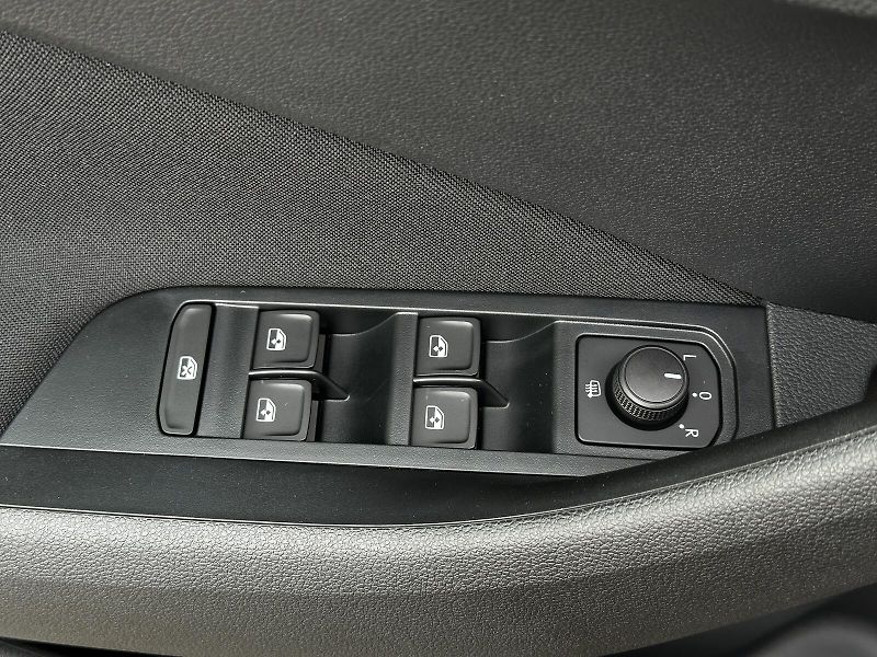 Škoda Kamiq 1.0TSi DSG 116PS KAMERA+PDC P/ - fotka 14 z 43