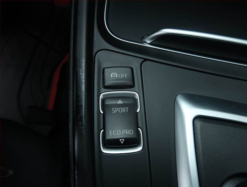 BMW Řada 3 (2018) 340 i xDrive, 4X4, Automat - fotka 20 z 22
