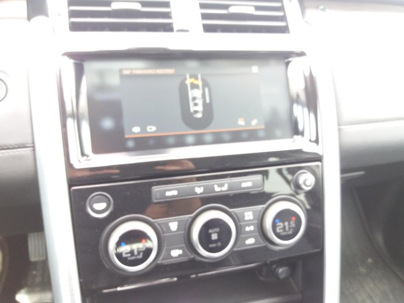 Land Rover Discovery 3.0D HSE Sd6,1.ČR,DPH !!! - fotka 19 z 22