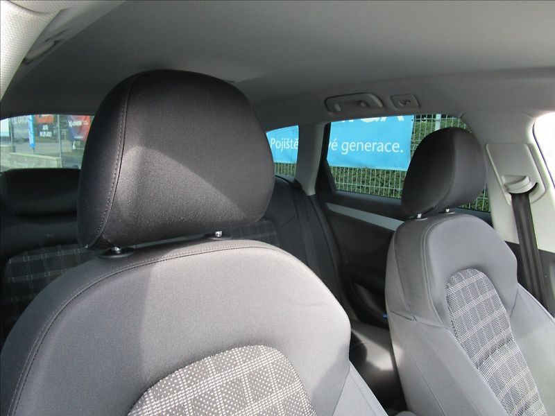 Audi A4 Avant 3.0TDi V6 Quattro, Bi-xe - fotka 20 z 41