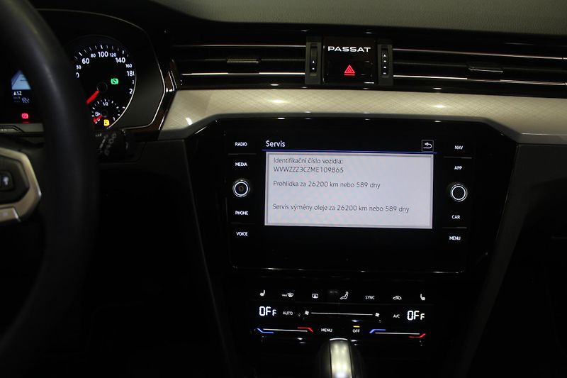 Volkswagen Passat (2021) 2.0TDI DSG Model 2022 - fotka 30 z 35