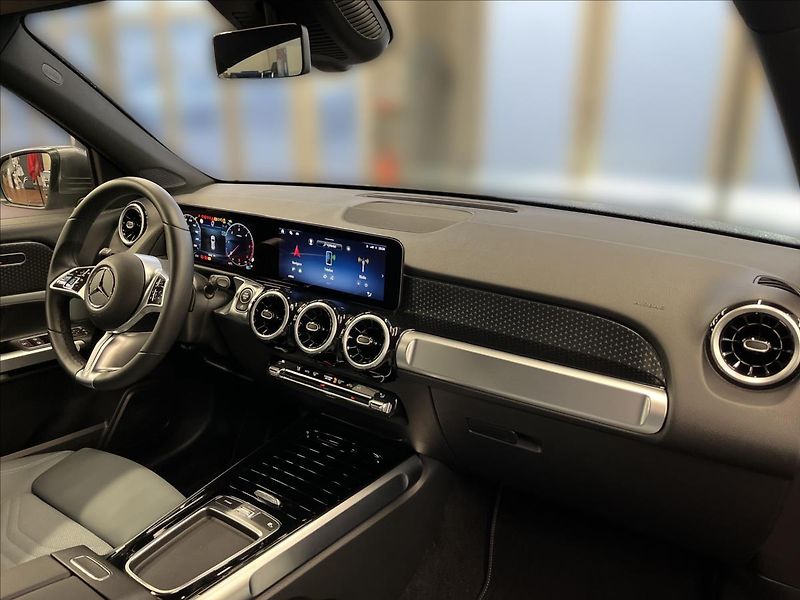 Mercedes-Benz GLB 180 d Progressive Line - fotka 14 z 22
