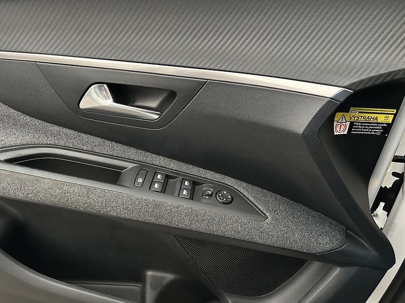 Peugeot 3008 1.2 T ACTIVE - fotka 26 z 26