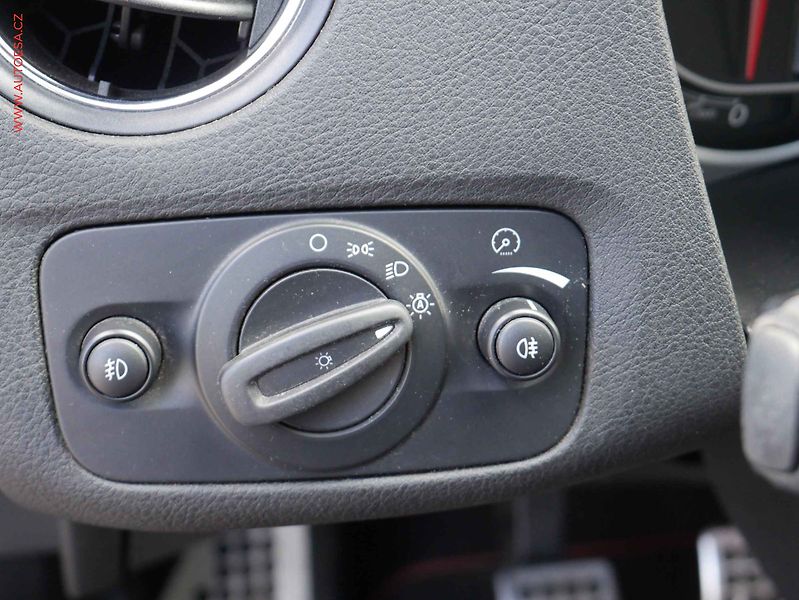 Ford Mondeo (2010) 2.2TDCI, autoAC - fotka 14 z 15