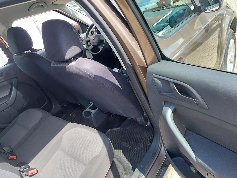 Škoda Yeti (2013) 2.0TDi Active 4x4 - fotka 26 z 40