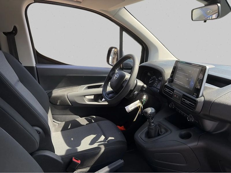 Toyota ProAce City Verso 1.2T 110k L2 Shuttle - fotka 3 z 4